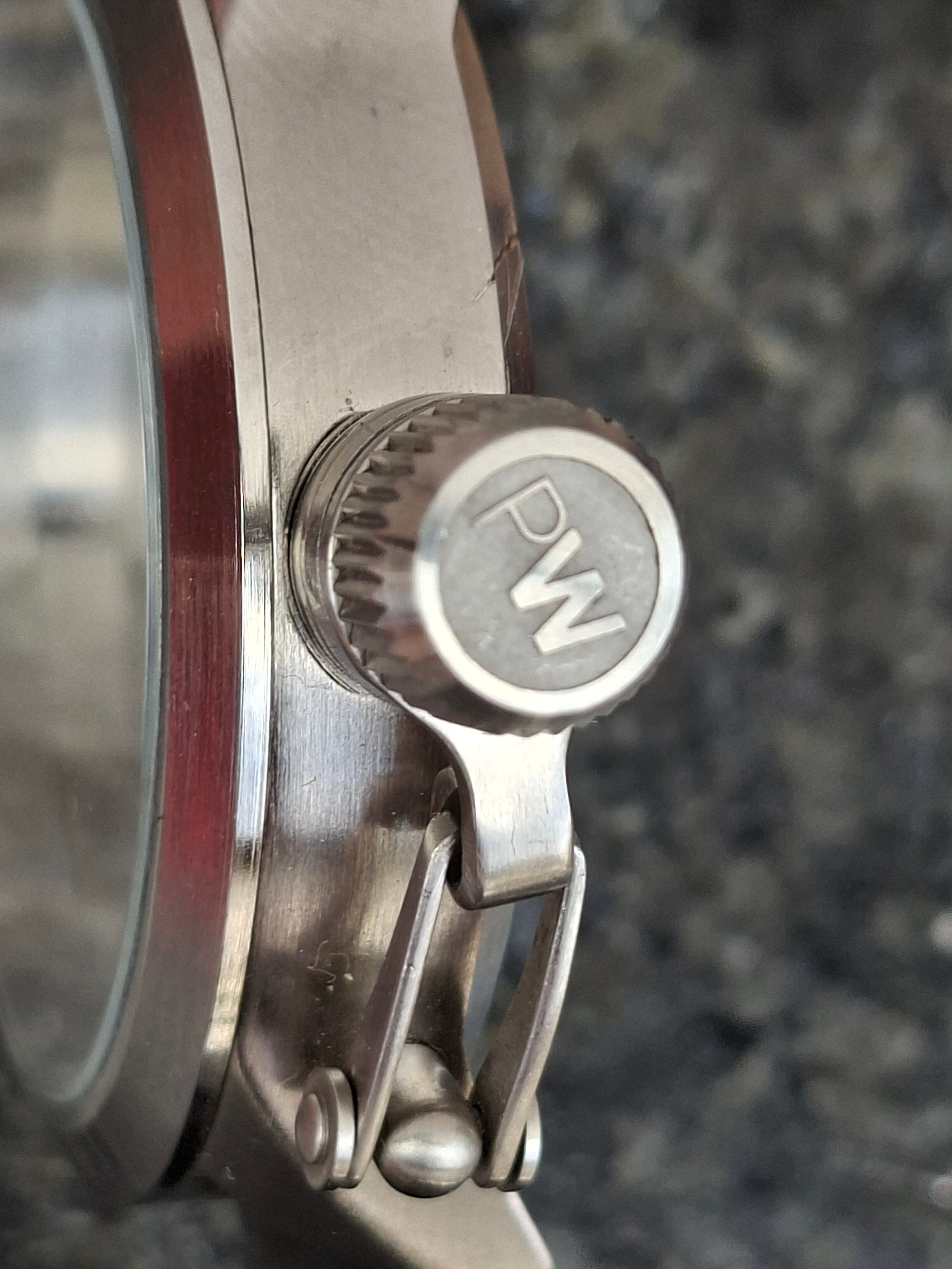 Peter Werth Stainless Steel Watch 44mm Case & Genuine Leather 22mm Strap – Spares / Project