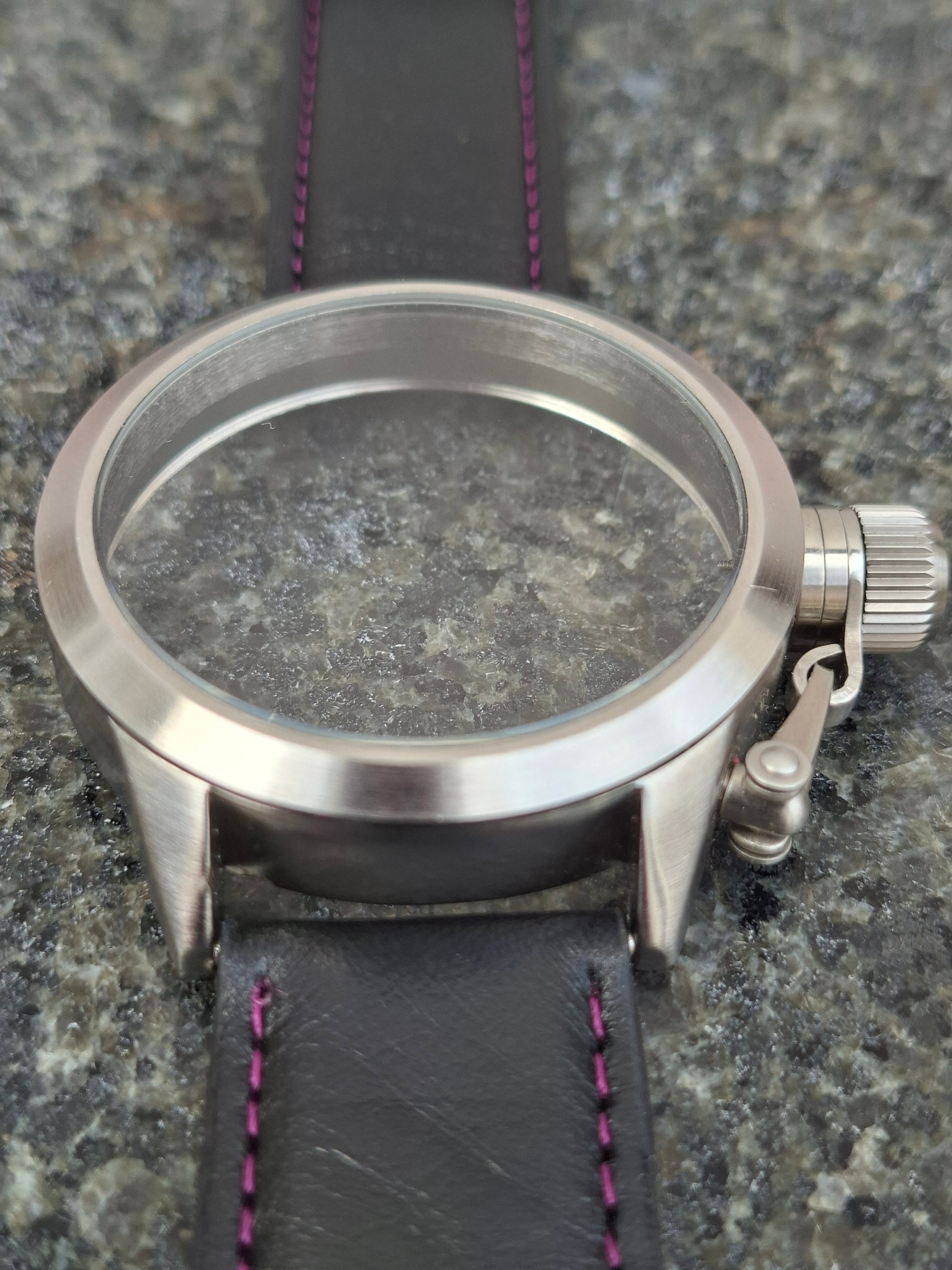 Peter Werth Stainless Steel Watch 44mm Case & Genuine Leather 22mm Strap – Spares / Project