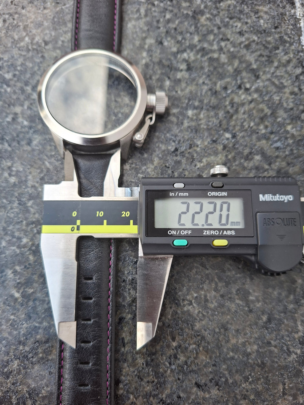 Peter Werth Stainless Steel Watch 44mm Case & Genuine Leather 22mm Strap – Spares / Project