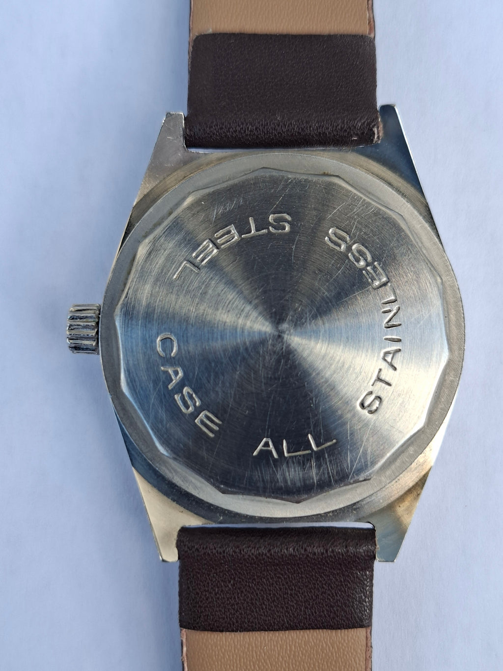 Vintage 1970s Limit 17 Jewel Mechanical Hand Wind Men's Watch 35mm Stainless Steel