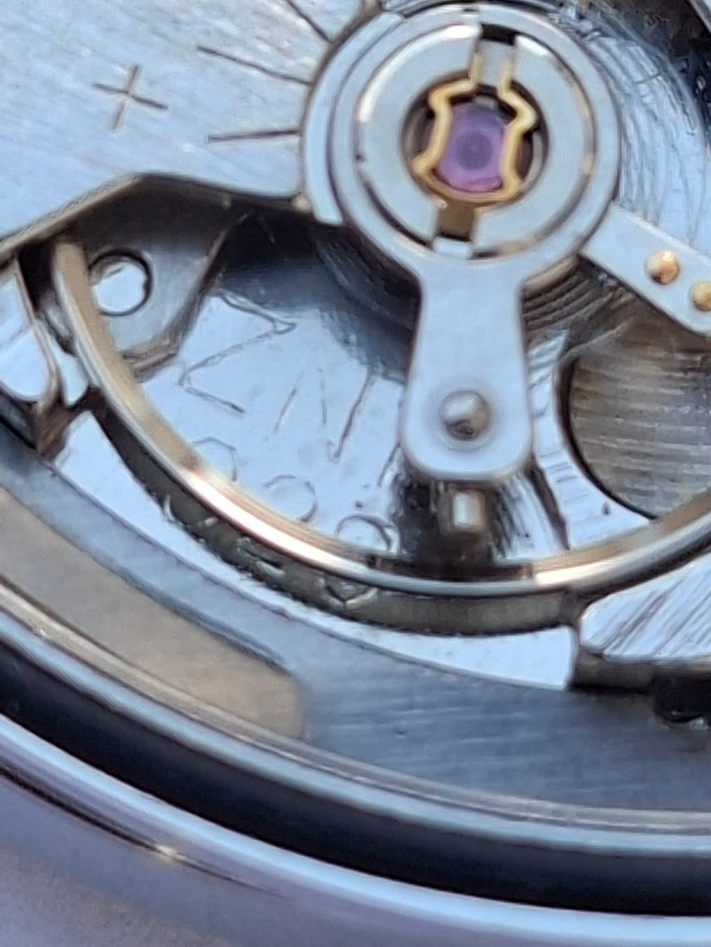 Vintage 1970s Limit 17 Jewel Mechanical Hand Wind Men's Watch 35mm Stainless Steel