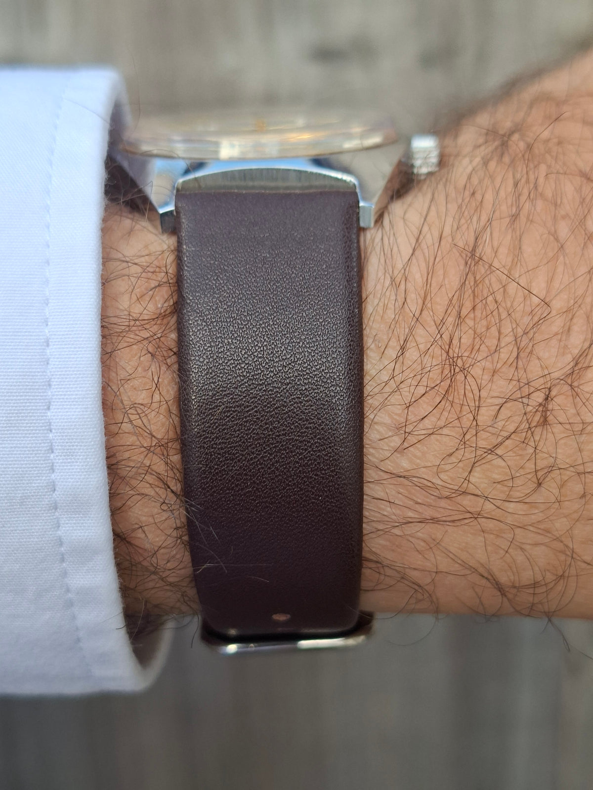 Vintage 1970s Limit 17 Jewel Mechanical Hand Wind Men's Watch 35mm Stainless Steel