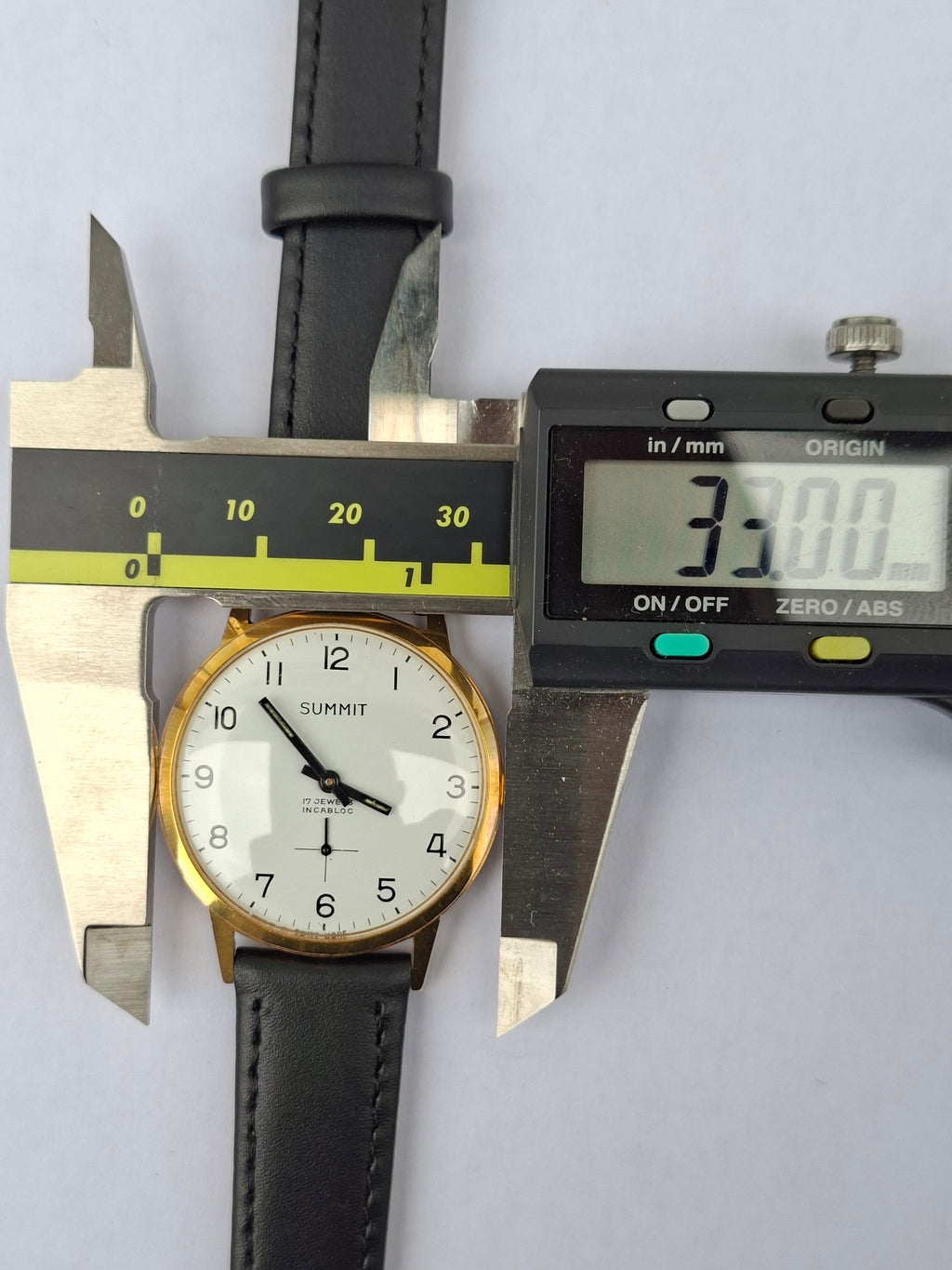 Vintage 1960s Summit Swiss Watch 17 Jewels Incabloc Manual Wind 33mm Sub Seconds