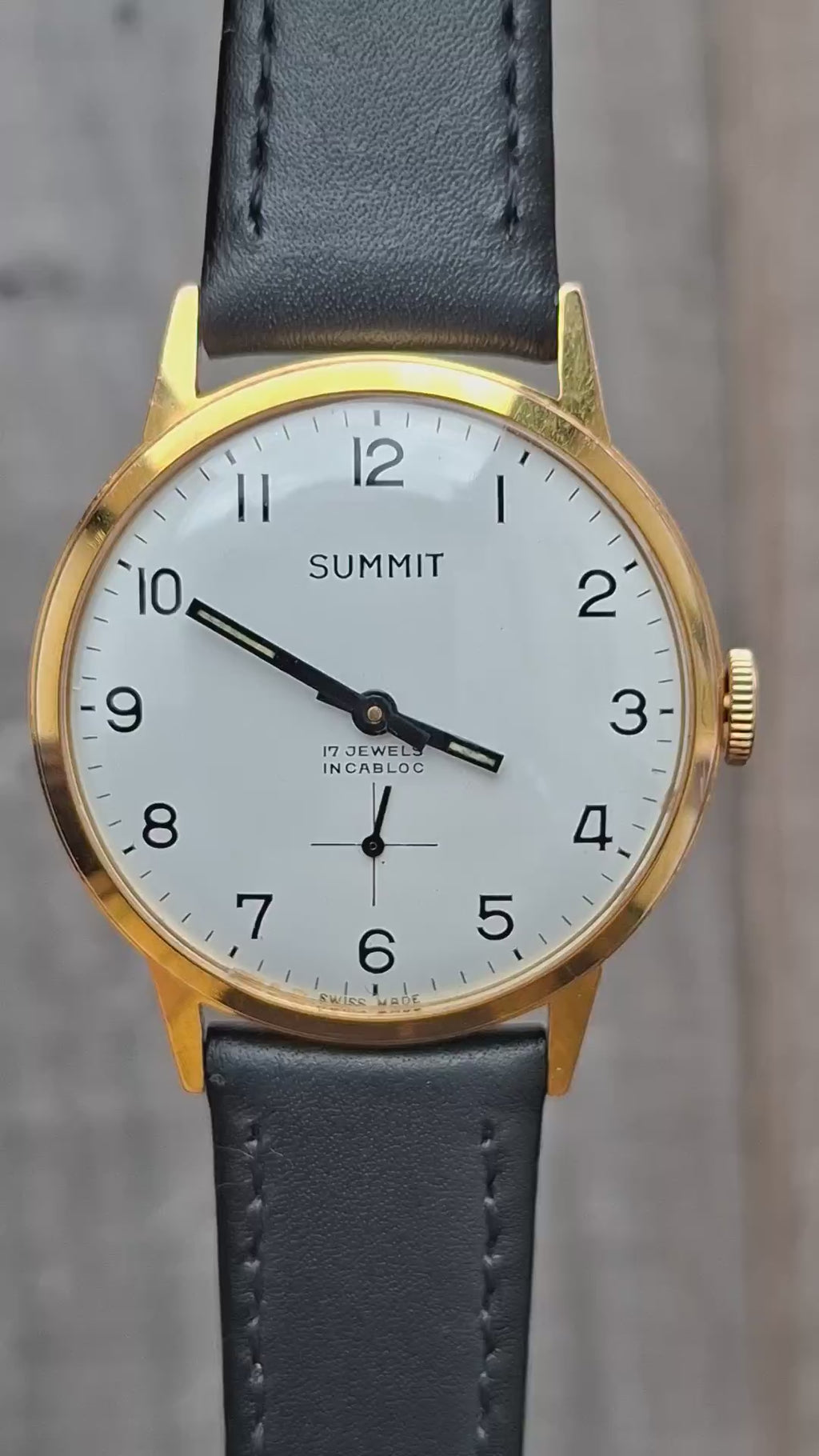 Vintage 1960s Summit Swiss Watch 17 Jewels Incabloc Manual Wind 33mm Sub Seconds